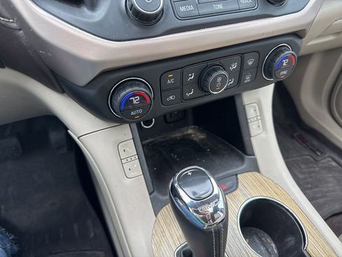 Used 2017 GMC Acadia Denali w/ Technology Package AWD/4WD image 13