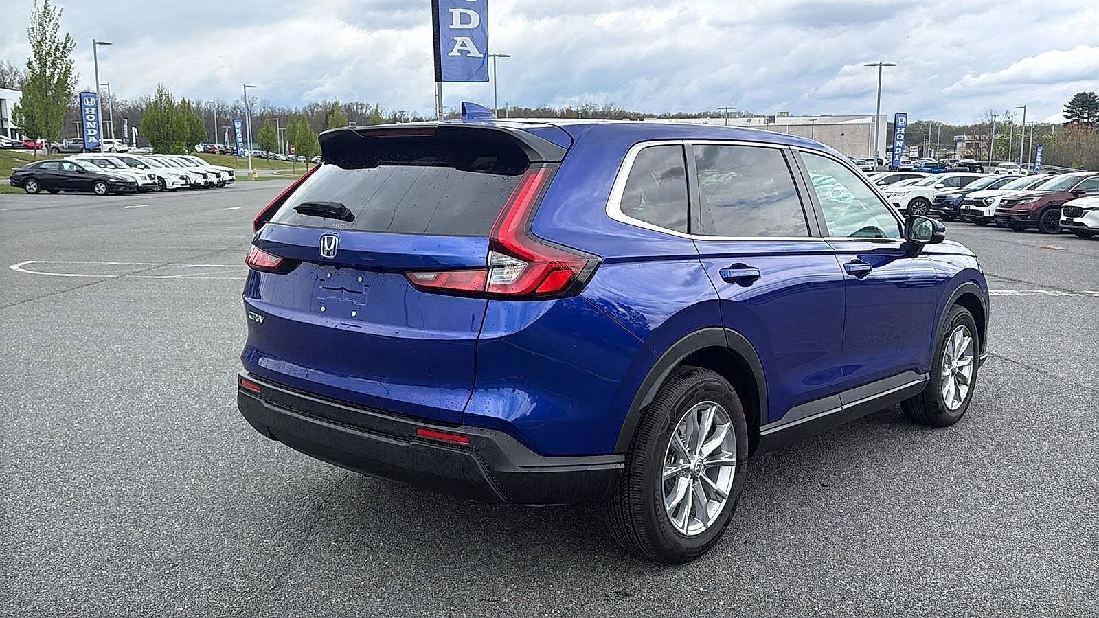 Used 2023 Honda CR-V EX-L image 6