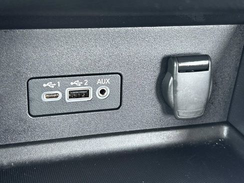 Certified 2023 Nissan Sentra SR image 31