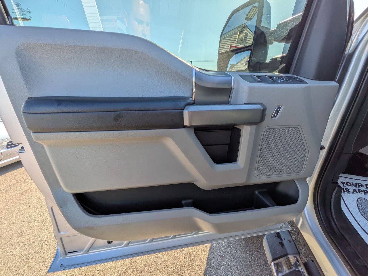 Used 2019 Ford F250 XLT w/ XLT Premium Package AWD/4WD image 19