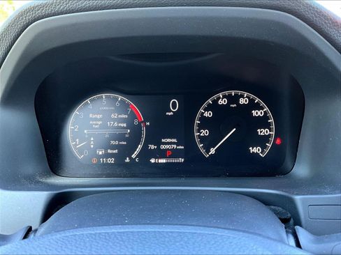 Used 2025 Honda Ridgeline Sport image 14