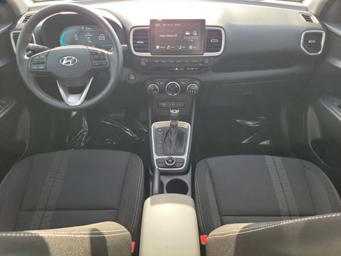 Used 2025 Hyundai Venue SEL FWD image 24