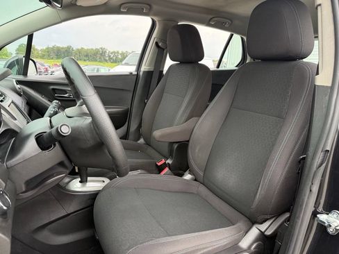 Used 2016 Chevrolet Trax LS w/ LPO, Protection Package FWD image 13