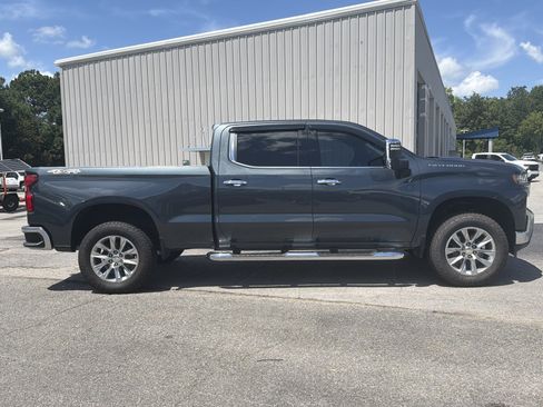 Used 2020 Chevrolet Silverado 1500 LTZ w/ LTZ Premium Package AWD/4WD image 13