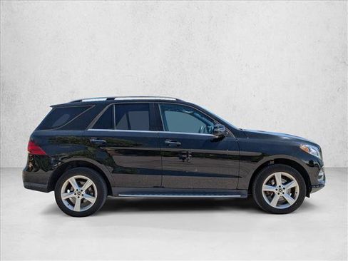 Used 2018 Mercedes-Benz GLE 350 4MATIC image 4