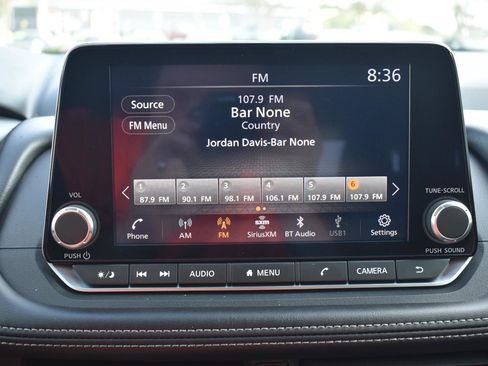 Used 2024 Nissan Rogue S image 33