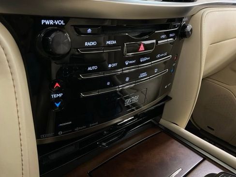 Used 2017 Lexus LX 570 4WD image 22