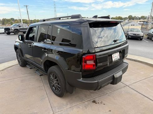 Certified 2025 Toyota Land Cruiser image 8