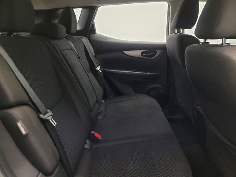 Used 2021 Nissan Rogue Sport S image 19