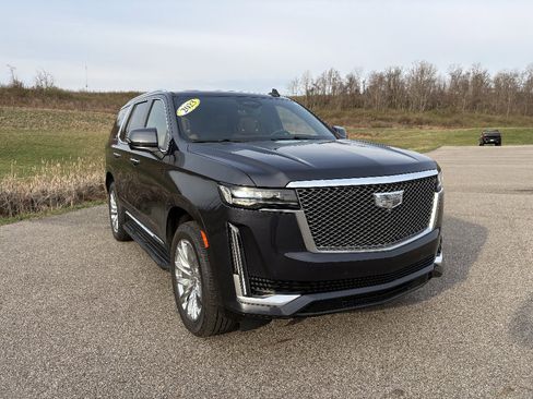 Used 2023 Cadillac Escalade Premium Luxury w/ LPO, Radiant Package AWD/4WD image 6