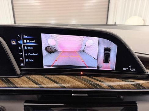 Used 2023 Cadillac Escalade ESV Premium Luxury Platinum w/ LPO, Radiant Package AWD/4WD image 16