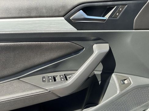 Used 2025 Volkswagen Jetta Sport image 29