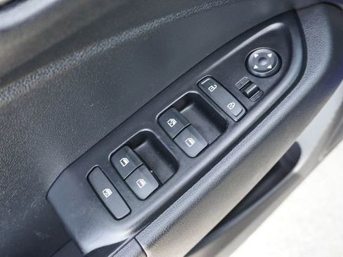 Used 2025 Hyundai Venue SEL FWD image 7