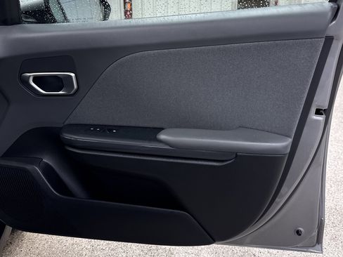 Used 2025 Kia K4 EX image 25