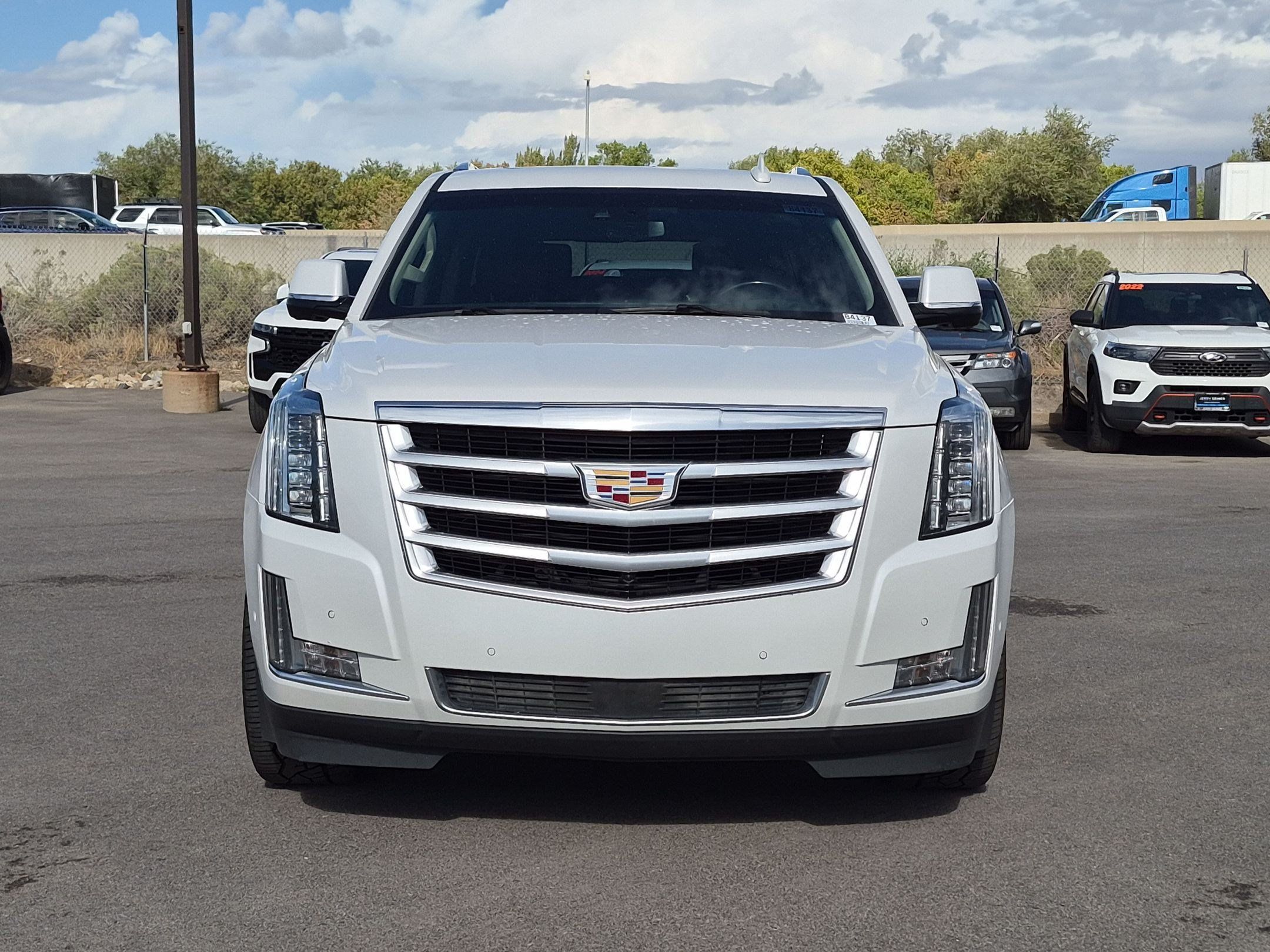 Used 2019 Cadillac Escalade ESV Premium Luxury AWD/4WD image 8