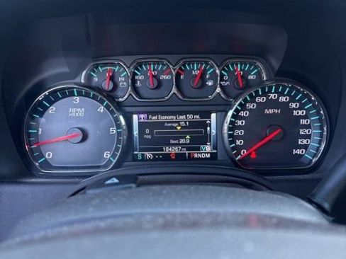 Used 2015 Chevrolet Suburban LTZ image 2