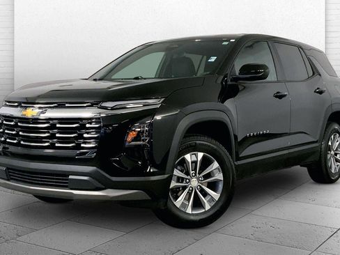 Used 2025 Chevrolet Equinox LT AWD/4WD image 13