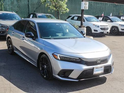 Used 2023 Honda Civic Sport image 3