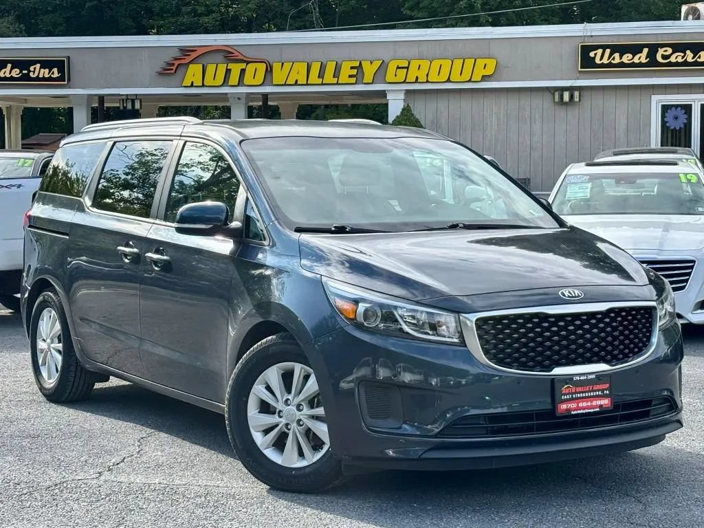 Used 2016 Kia Sedona LX w/ LX Essentials Premium Package FWD image 1