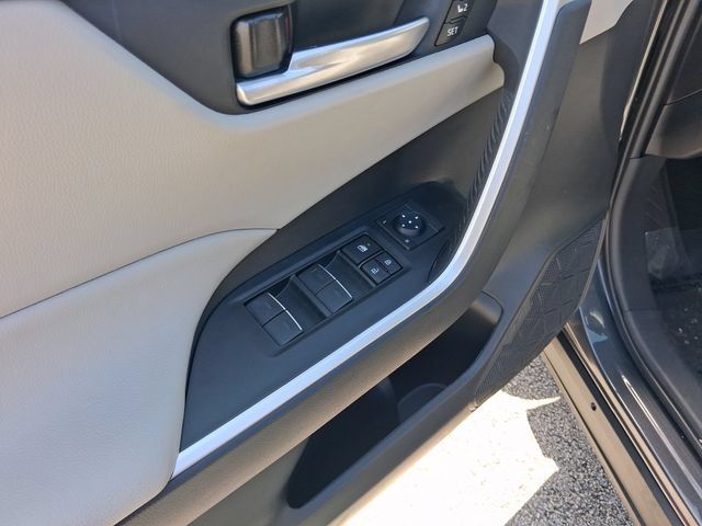 Used 2023 Toyota RAV4 XLE Premium FWD image 14