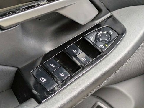 Used 2026 BMW 530i xDrive AWD/4WD image 23