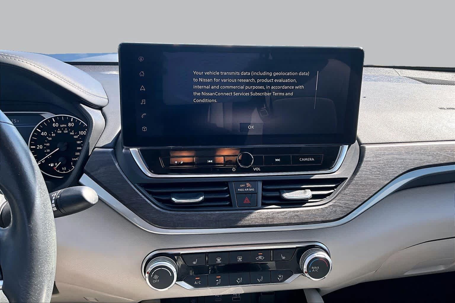 Used 2024 Nissan Altima 2.5 SV w/ SV Premium Package FWD image 7