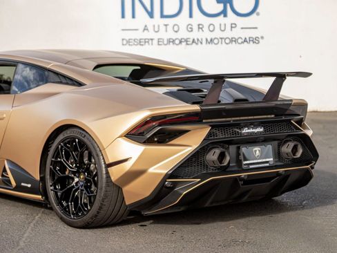 Used 2023 Lamborghini Huracan Tecnica image 10