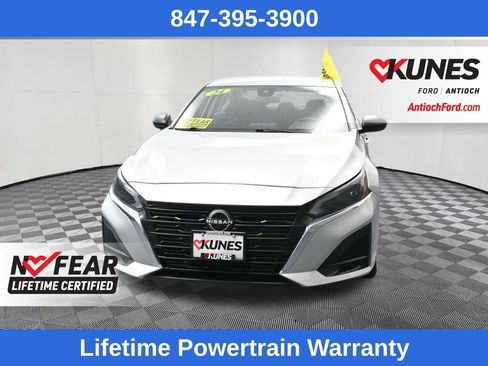 Used 2024 Nissan Altima 2.5 SV image 4