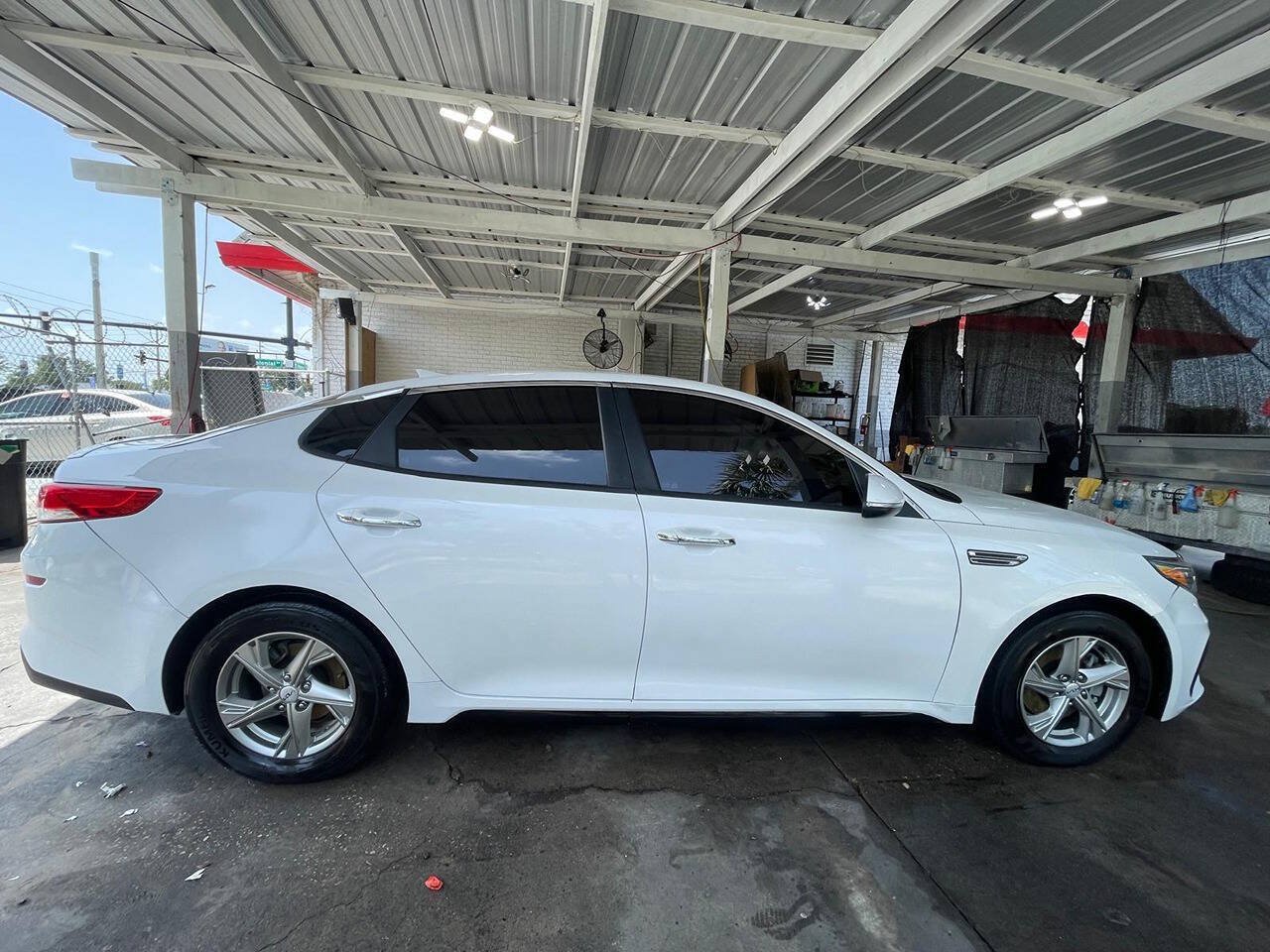 Used 2019 Kia Optima S FWD image 6