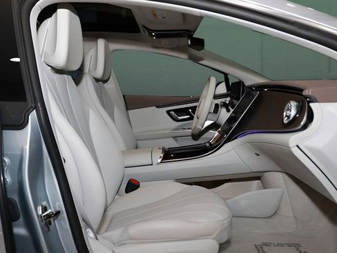 Used 2023 Mercedes-Benz EQE 350+ 4MATIC Sedan image 15