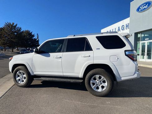 Used 2016 Toyota 4Runner image 21