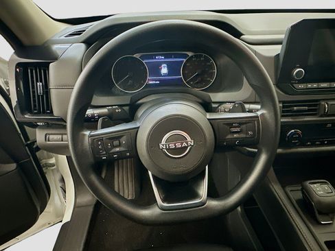 Used 2023 Nissan Pathfinder S AWD/4WD image 18