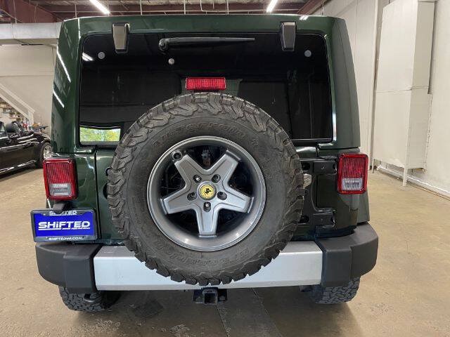 Used 2011 Jeep Wrangler Unlimited Sahara AWD/4WD image 4