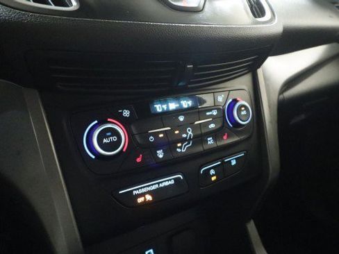 Used 2018 Ford Escape SE AWD/4WD image 16