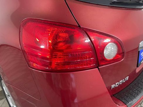 Used 2011 Nissan Rogue S FWD image 17