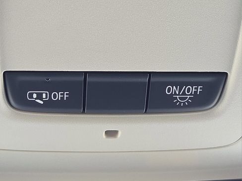 Used 2023 Buick Envision Preferred w/ Sport Touring Package AWD/4WD image 21