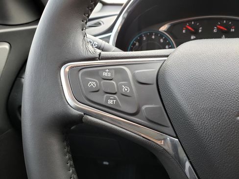 Used 2016 Chevrolet Malibu LT image 19