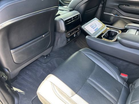 Used 2023 Jeep Grand Wagoneer Series II w/ Premium Group II AWD/4WD image 32