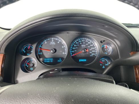 Used 2011 Chevrolet Avalanche LS w/ Regional Value Package AWD/4WD image 21