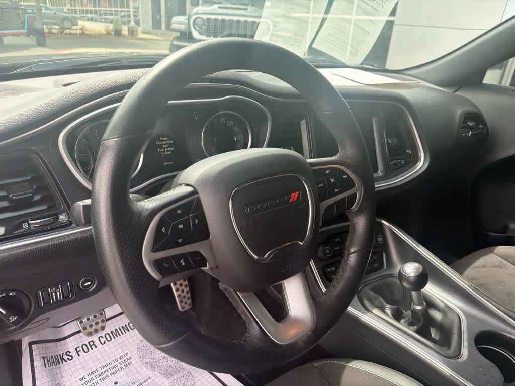 Used 2018 Dodge Challenger R/T Scat Pack w/ Leather Interior Group RWD image 14