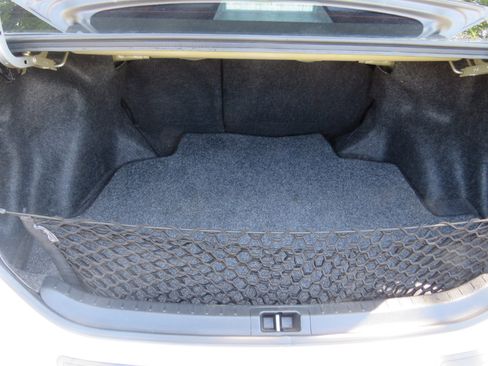 Used 2017 Toyota Corolla LE image 27