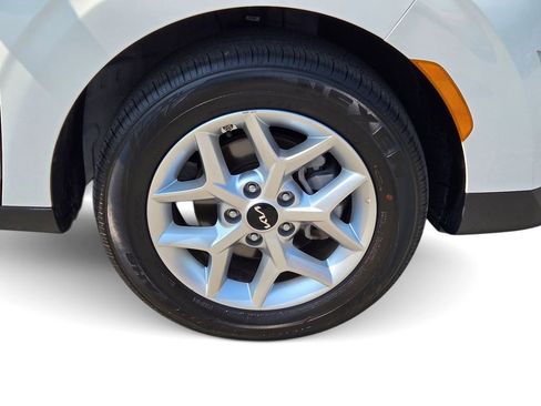 Used 2025 Kia Soul LX FWD image 6