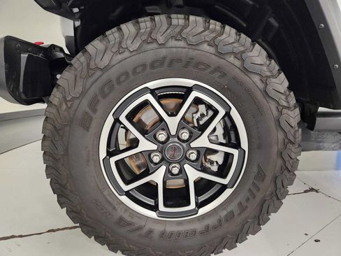 Used 2026 Jeep Wrangler Unlimited Rubicon AWD/4WD image 8