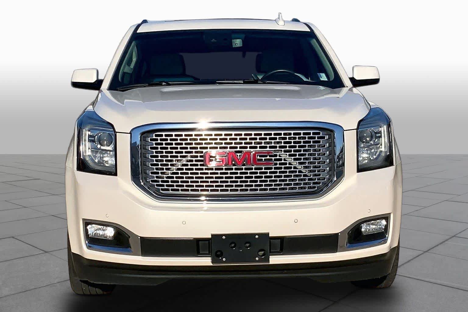 Used 2015 GMC Yukon Denali w/ Open Road Package AWD/4WD image 4
