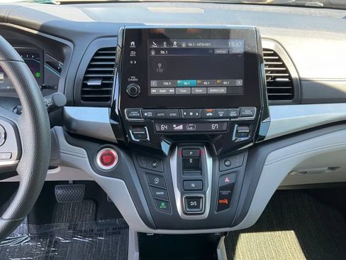 Used 2022 Honda Odyssey EX image 13