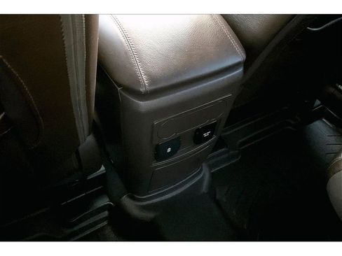 Used 2022 Ford Explorer King Ranch image 10