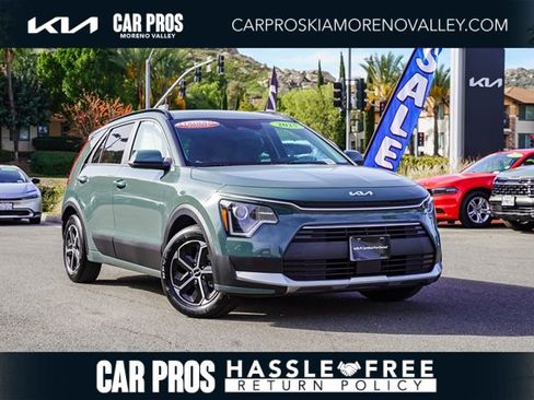 Certified 2025 Kia Niro EX image 1