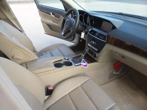 Used 2013 Mercedes-Benz C 250 Sport image 60