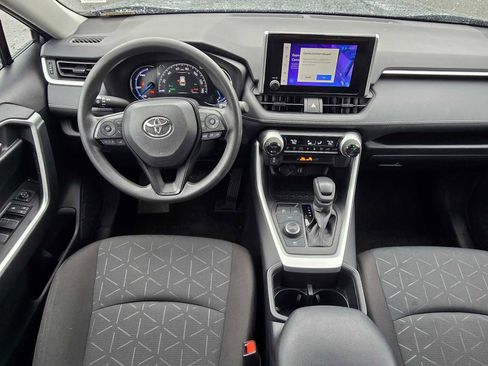 Certified 2025 Toyota RAV4 XLE image 21