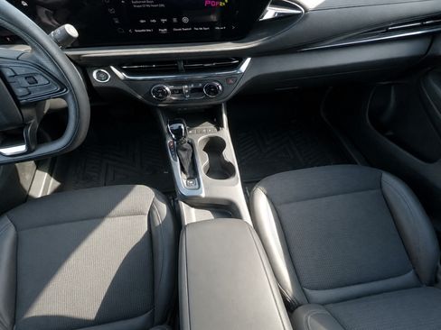 Used 2025 Buick Envista Preferred FWD image 15
